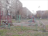 детская площадка во дворе